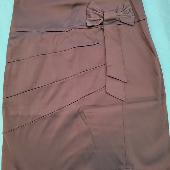 Two Pencil Skirts (Medium) - Picture 4 of 9